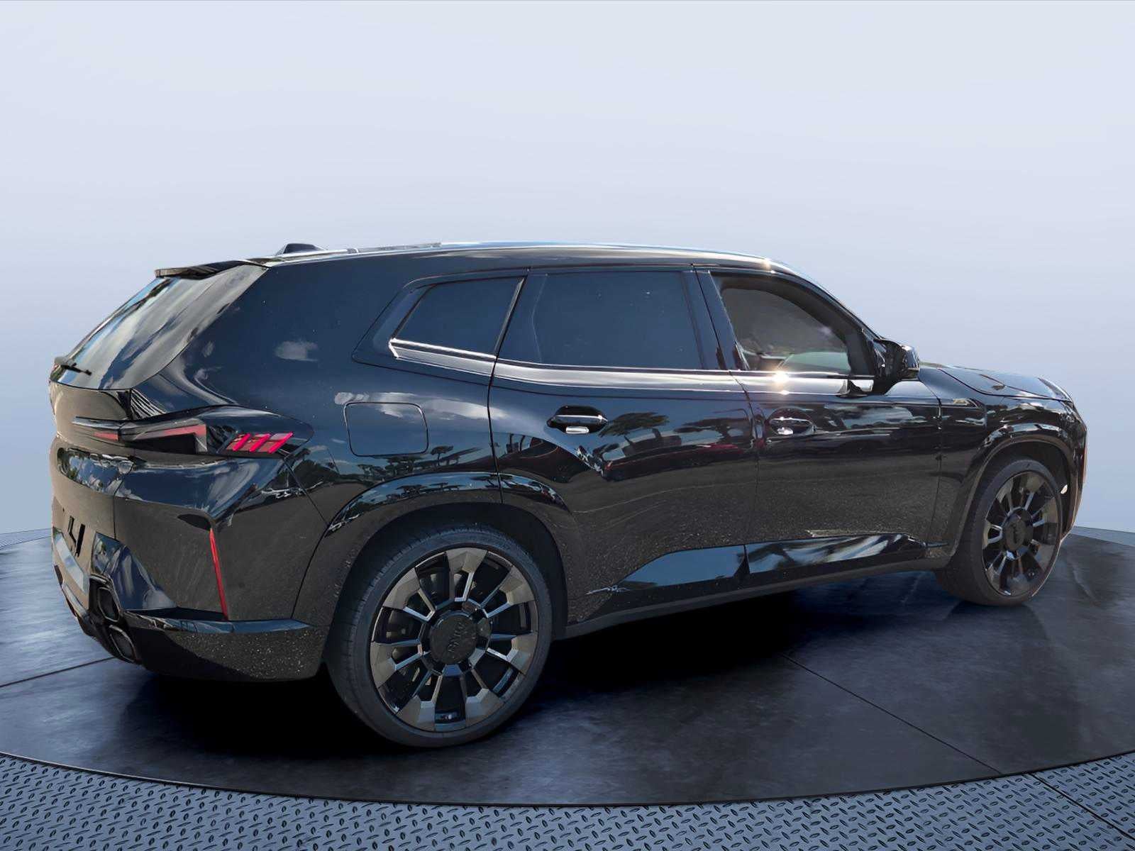 2023 BMW XM Base