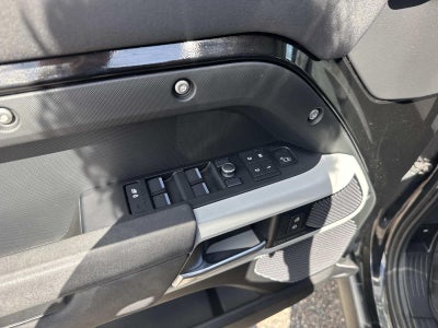 2020 Land Rover Defender SE