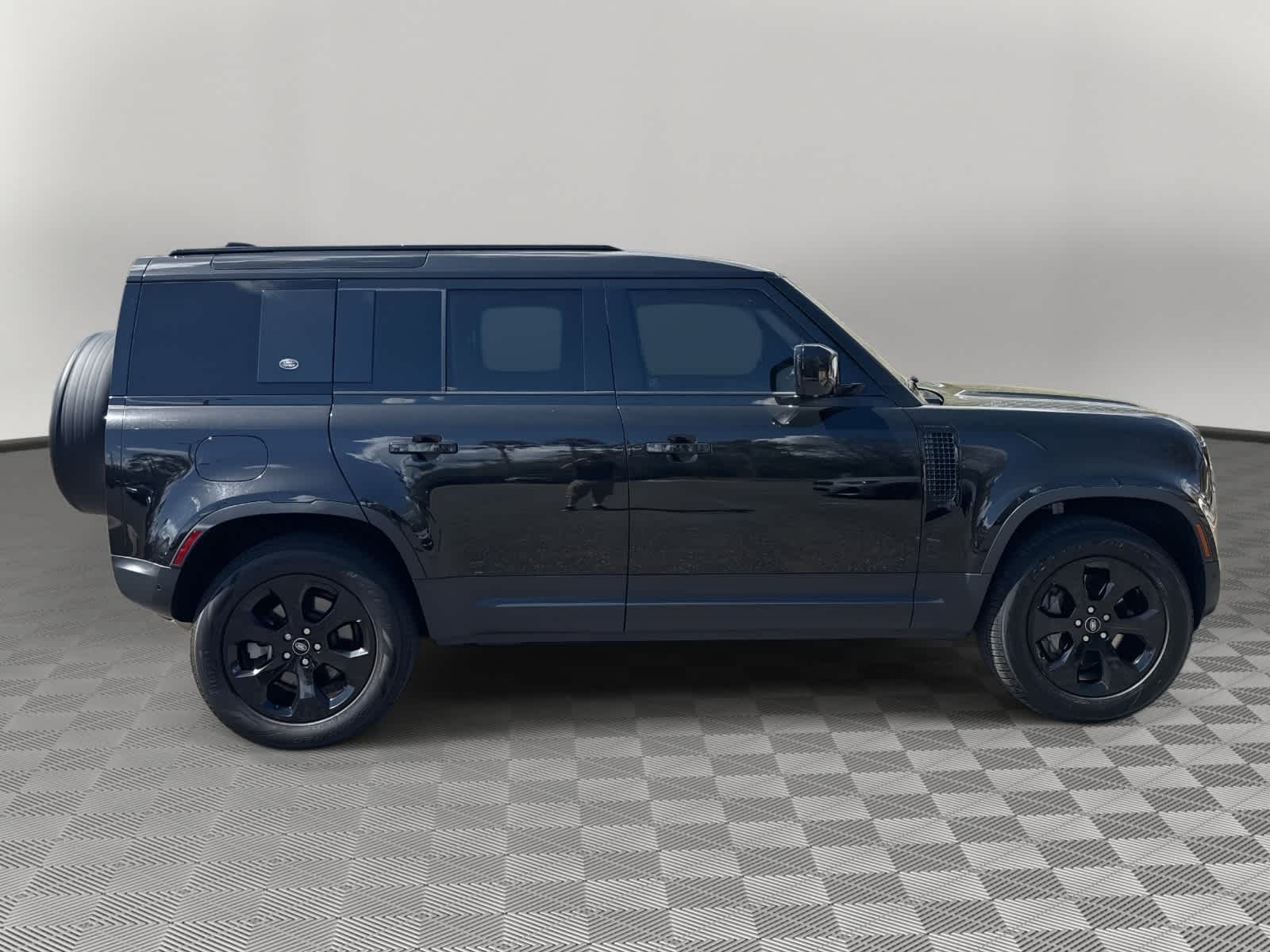 2020 Land Rover Defender SE