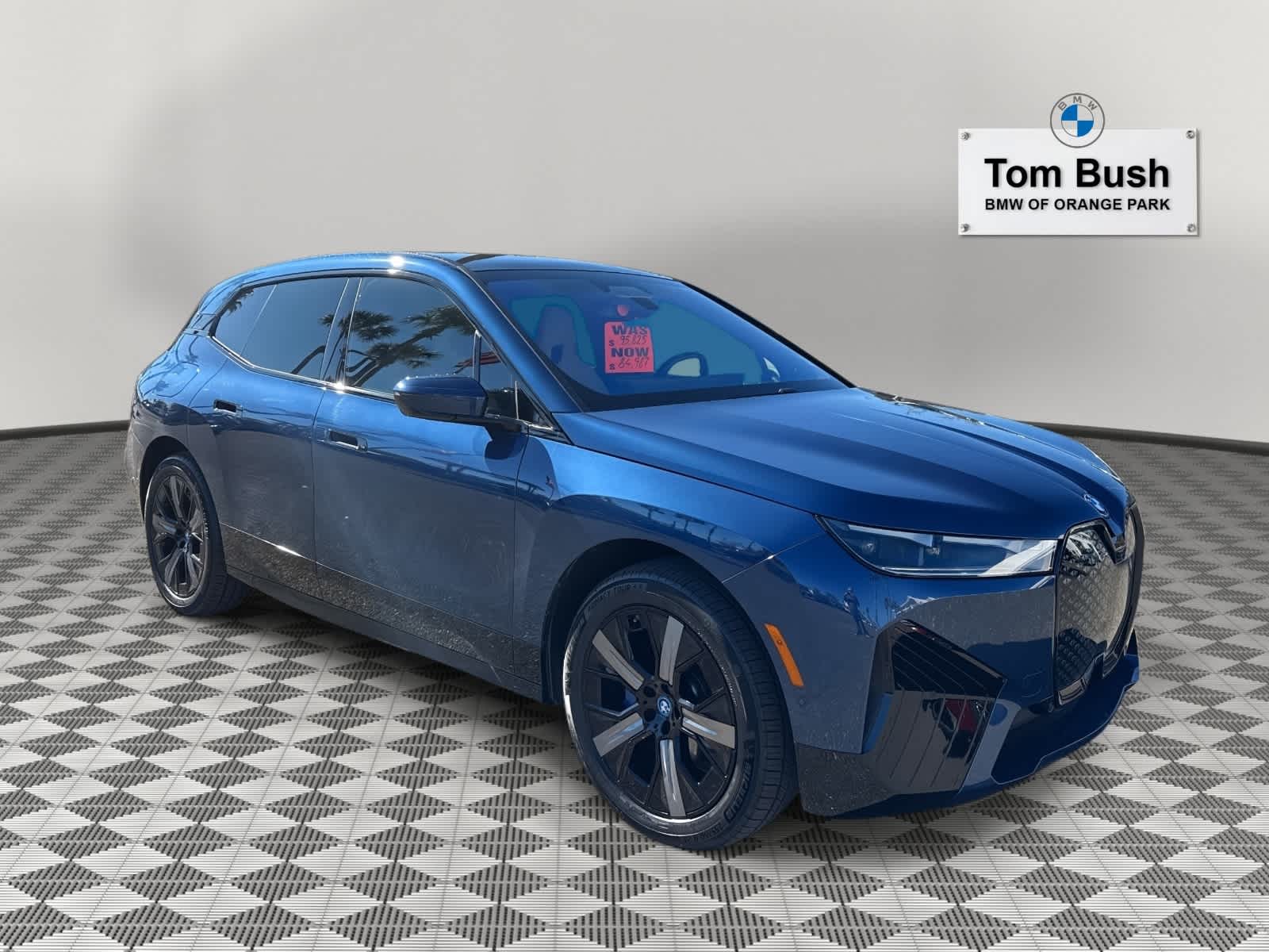 2025 BMW iX xDrive50