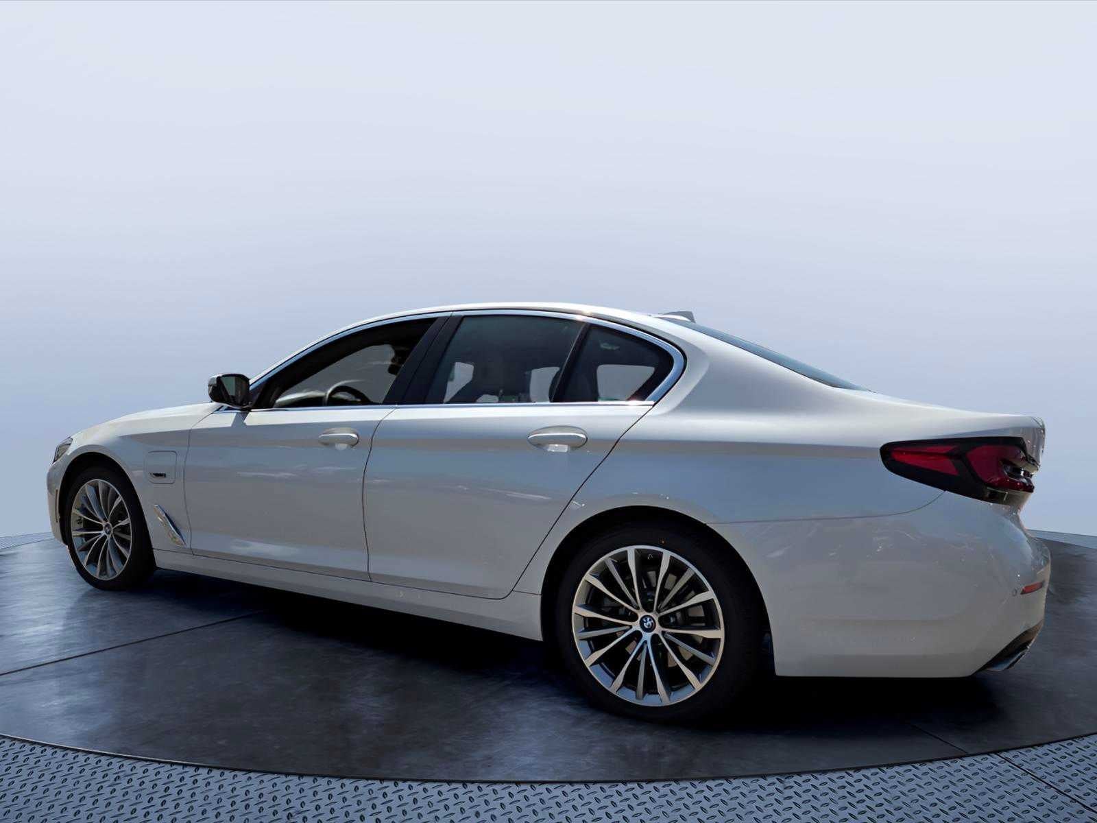 2023 BMW 530e 530e