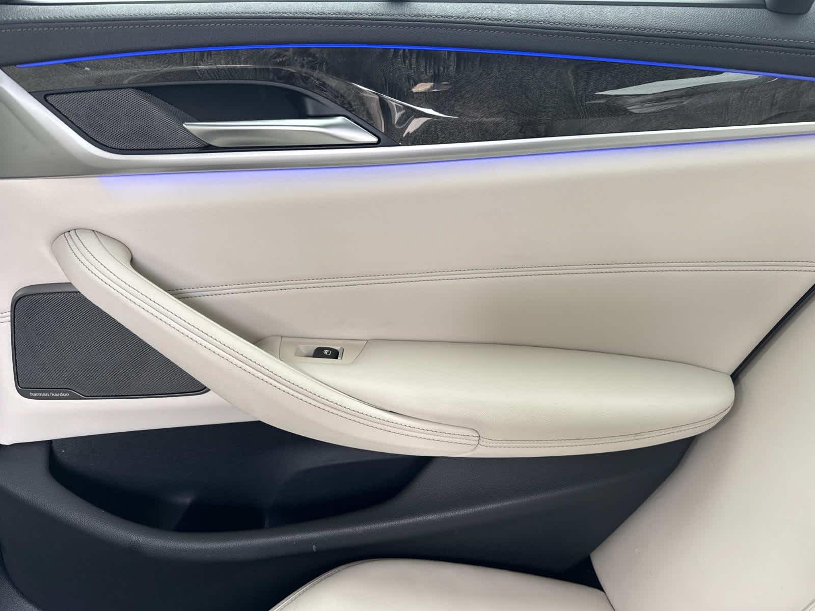 2021 BMW 5 Series M550i xDrive