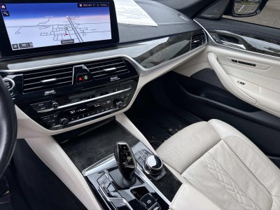 2021 BMW 5 Series M550i xDrive