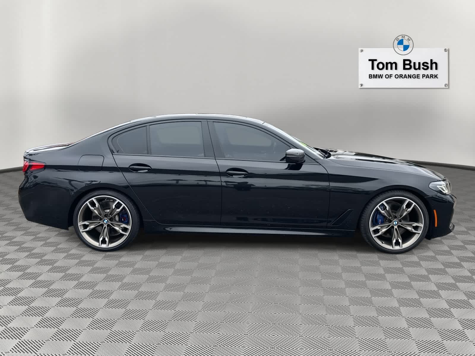 2021 BMW 5 Series M550i xDrive