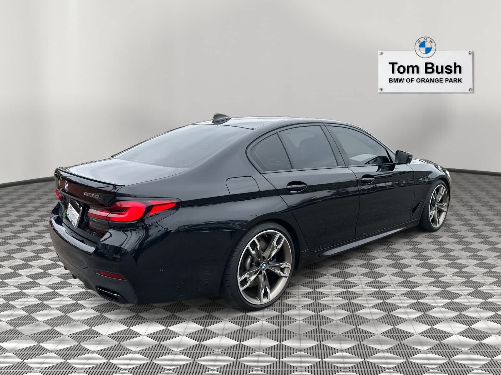 2021 BMW 5 Series M550i xDrive