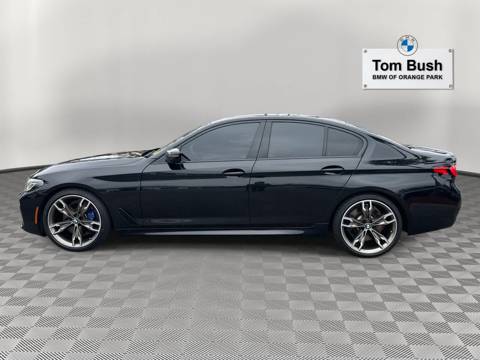 2021 BMW 5 Series M550i xDrive