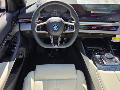 2027 BMW 550e xDrive 550e xDrive