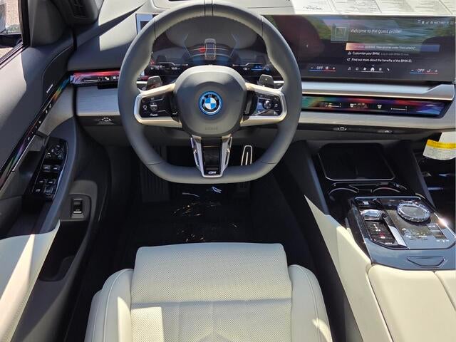 2027 BMW 550e xDrive 550e xDrive