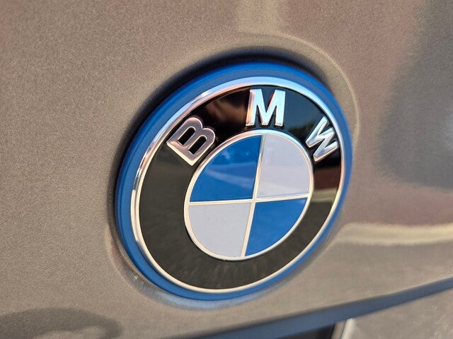 2027 BMW 550e xDrive 550e xDrive