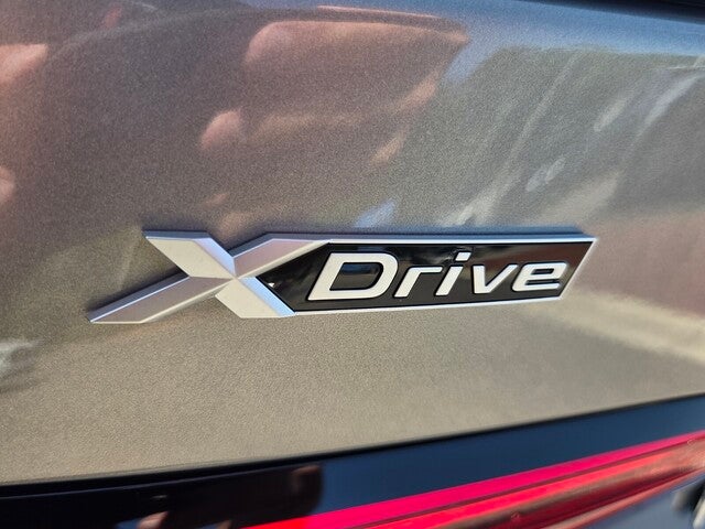 2027 BMW 550e xDrive 550e xDrive