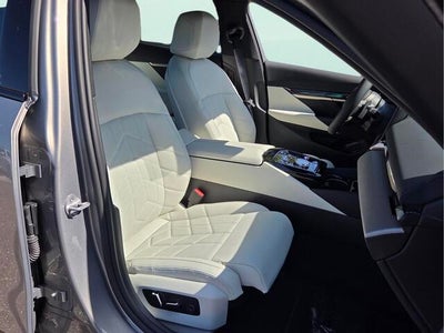 2027 BMW 550e xDrive 550e xDrive