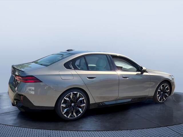 2027 BMW 550e xDrive 550e xDrive