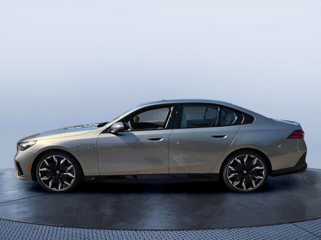 2027 BMW 550e xDrive 550e xDrive