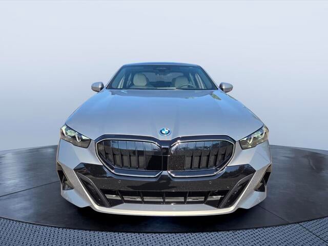2027 BMW 550e xDrive 550e xDrive