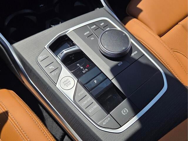 2026 BMW 330i 330i
