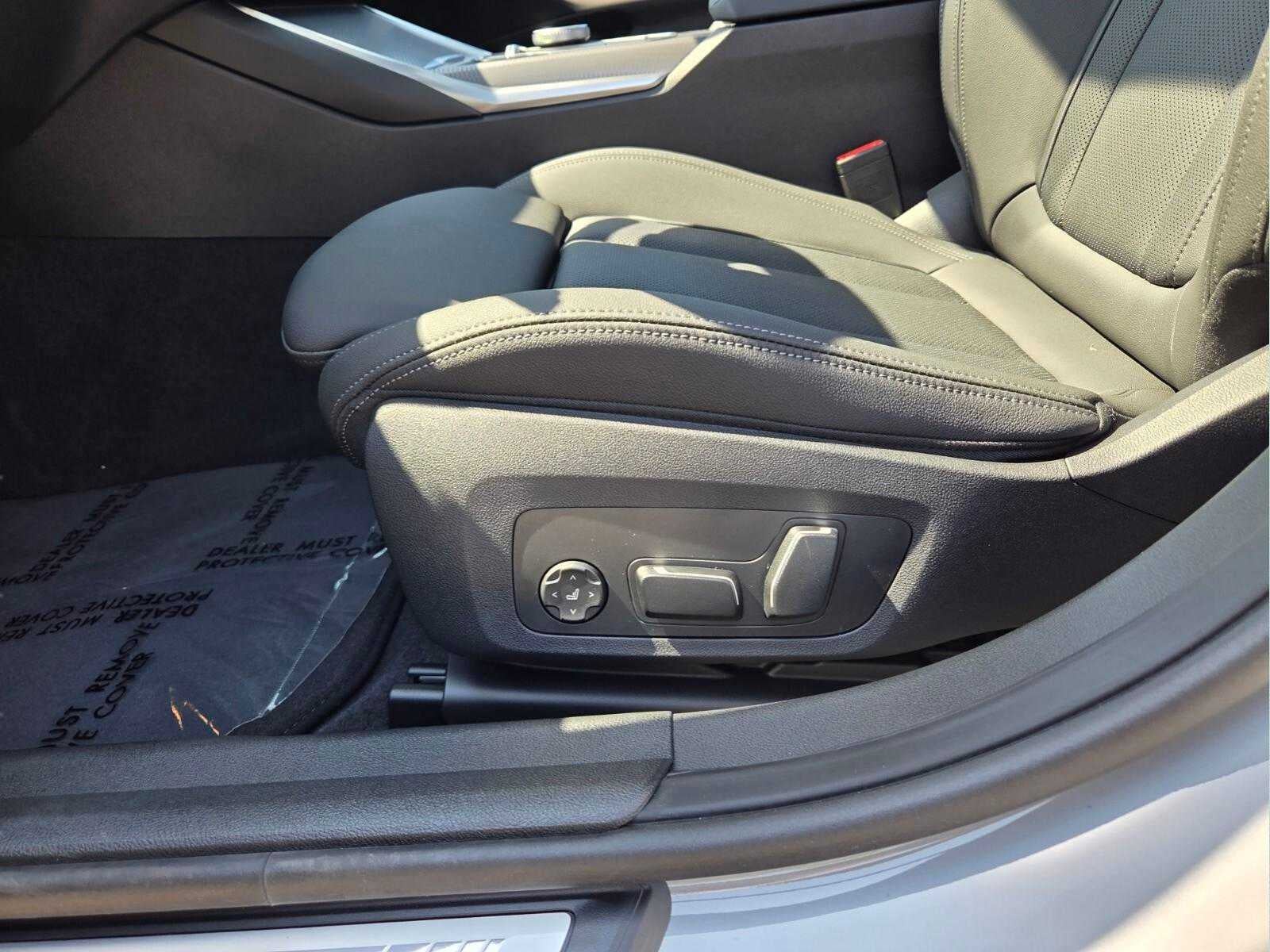 2026 BMW 330i 330i