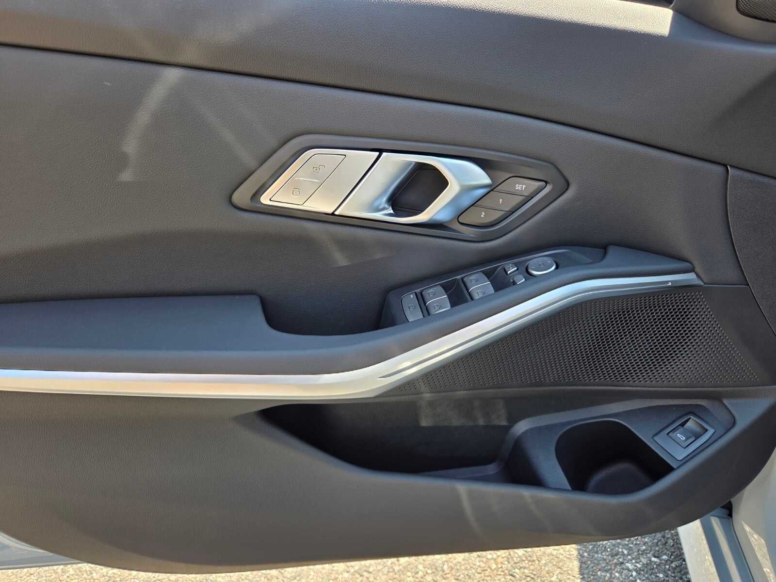 2026 BMW 330i 330i