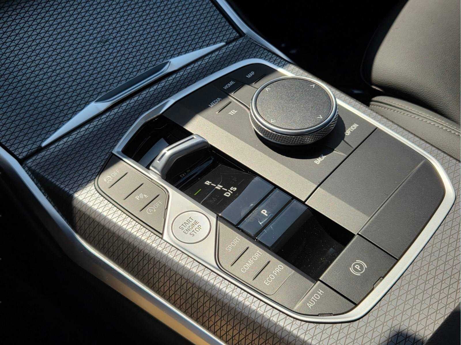 2026 BMW 330i 330i