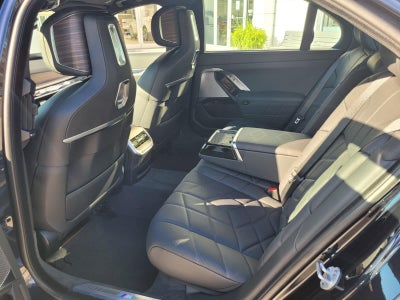 2025 BMW 7 Series 760i xDrive