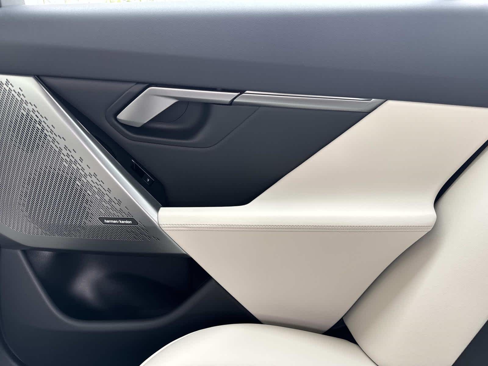 2026 BMW 5 Series 530i