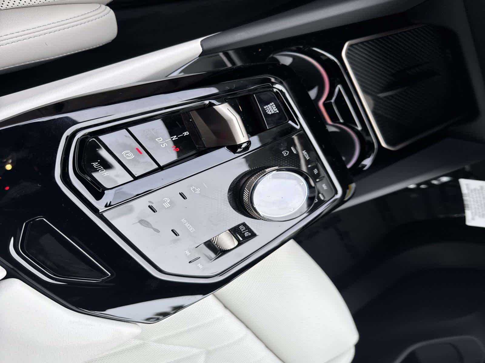 2026 BMW 530i 530i