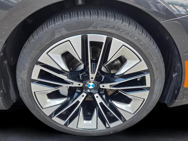 2026 BMW 530i 530i