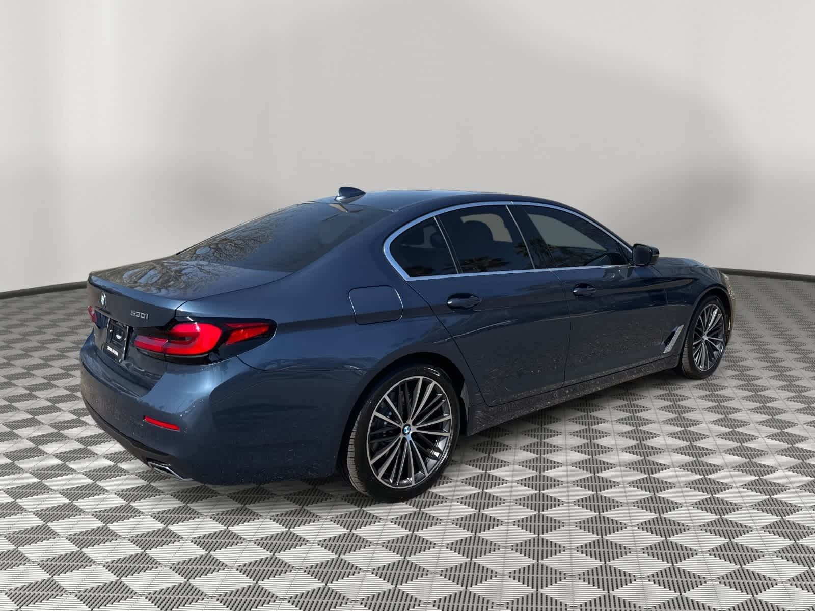 2023 BMW 5 Series 530i