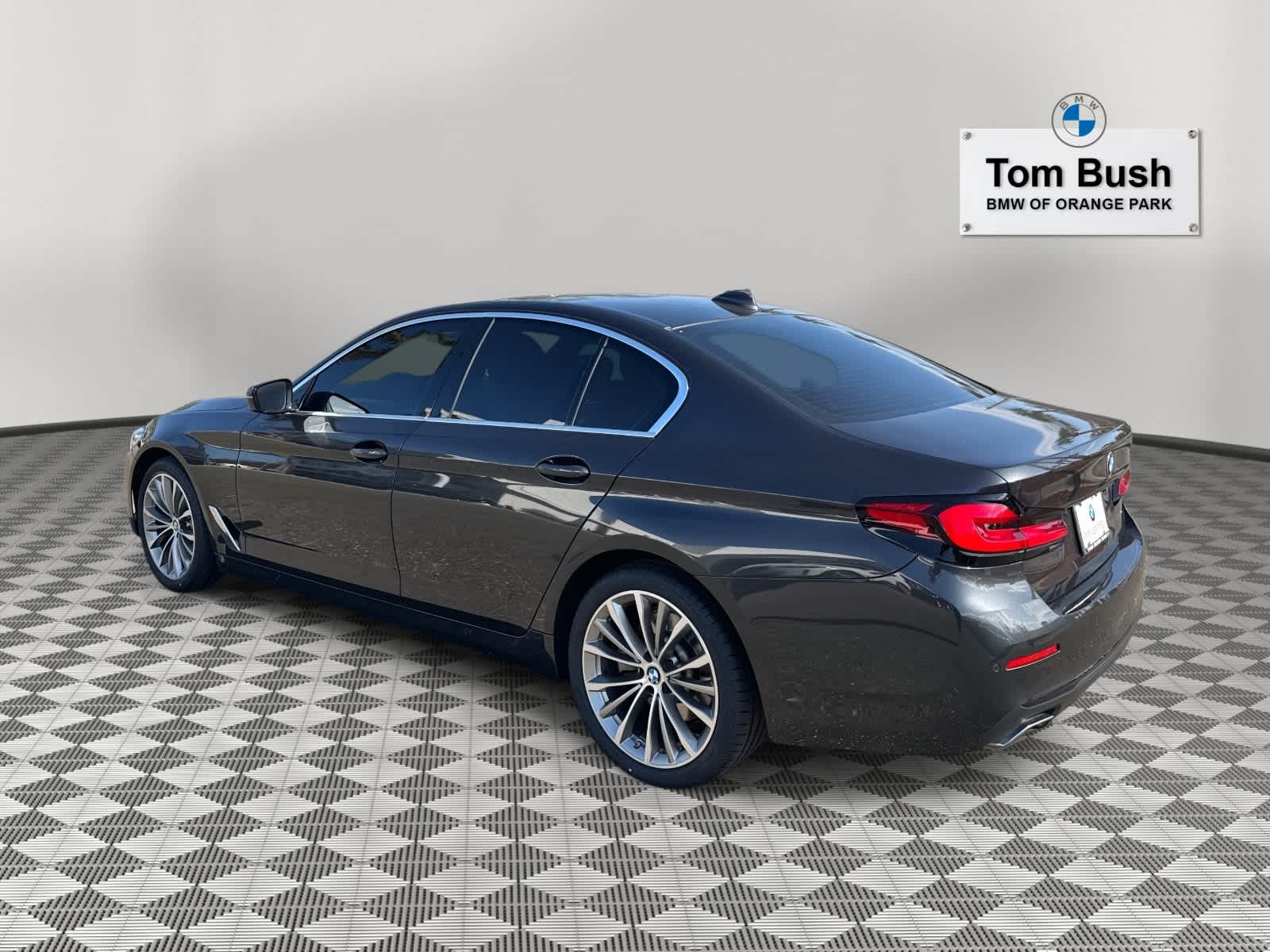 2023 BMW 5 Series 530i