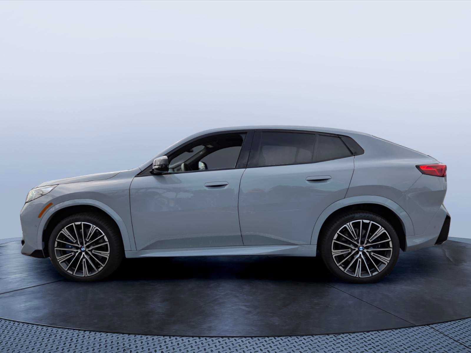 2026 BMW X2 M35i M35i