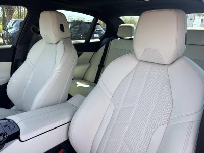 2025 BMW i5 eDrive40