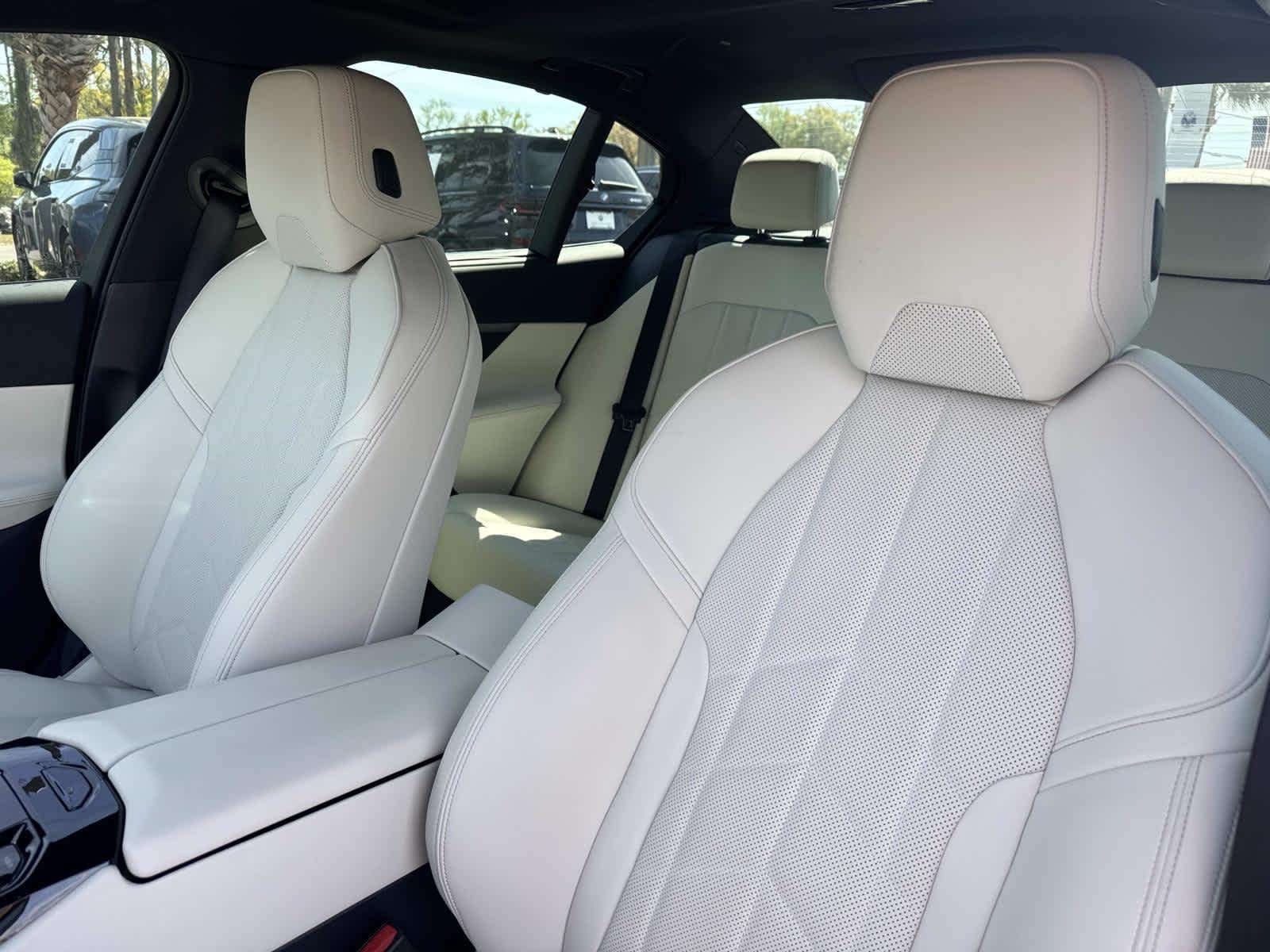 2025 BMW i5 eDrive40
