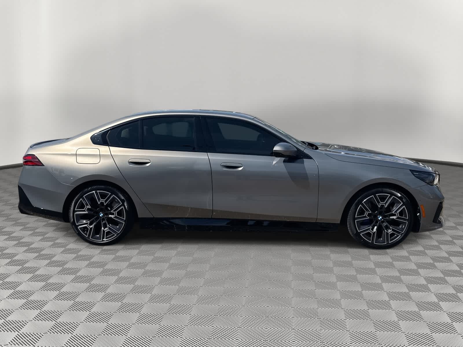2025 BMW i5 eDrive40