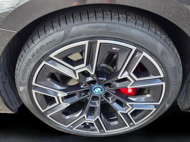 2024 BMW i5 M60