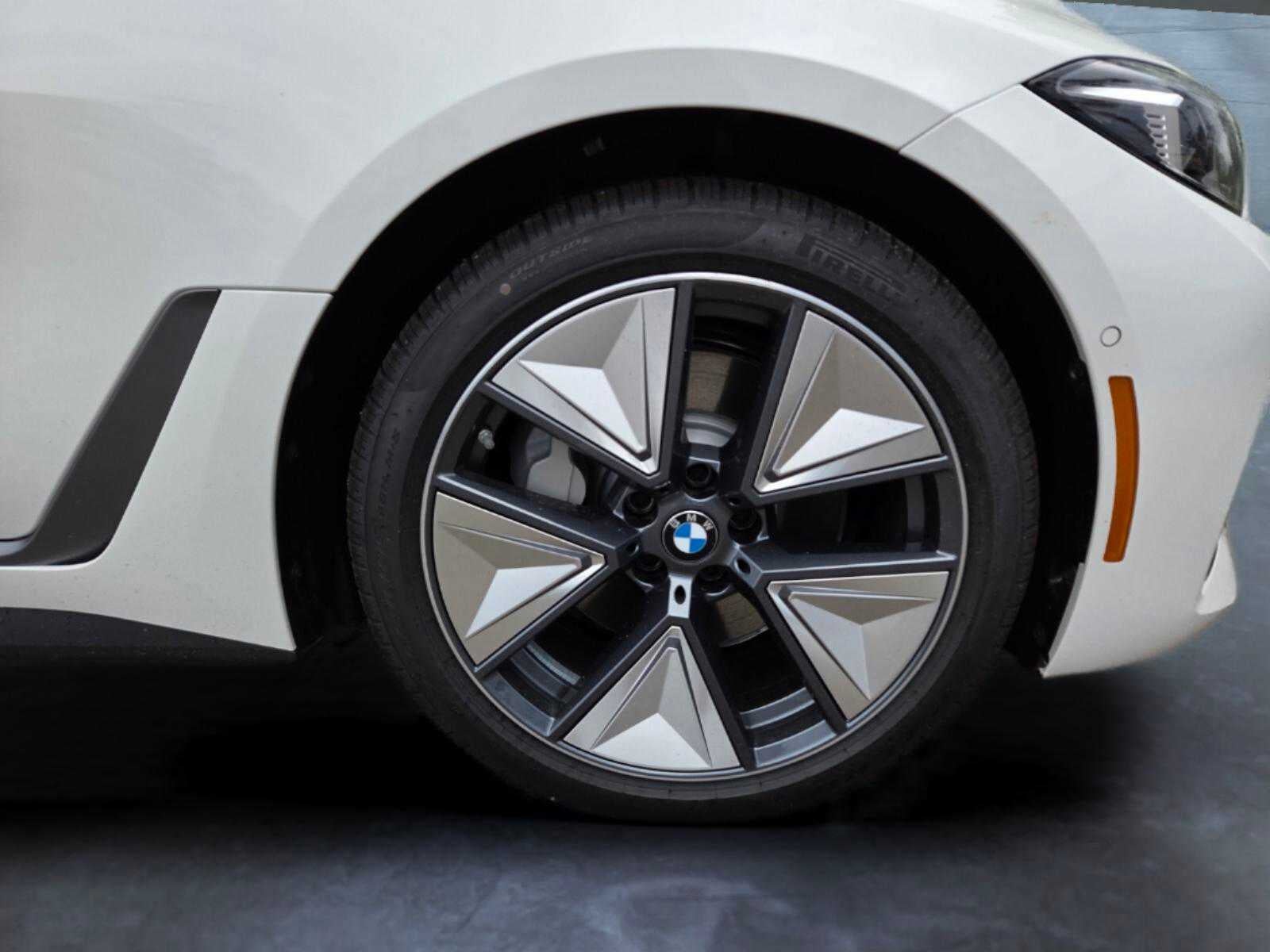 2026 BMW i4 xDrive40 xDrive40