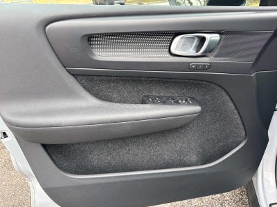 2020 Volvo XC40 R-Design