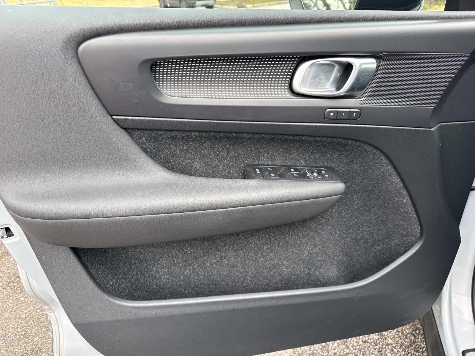 2020 Volvo XC40 R-Design