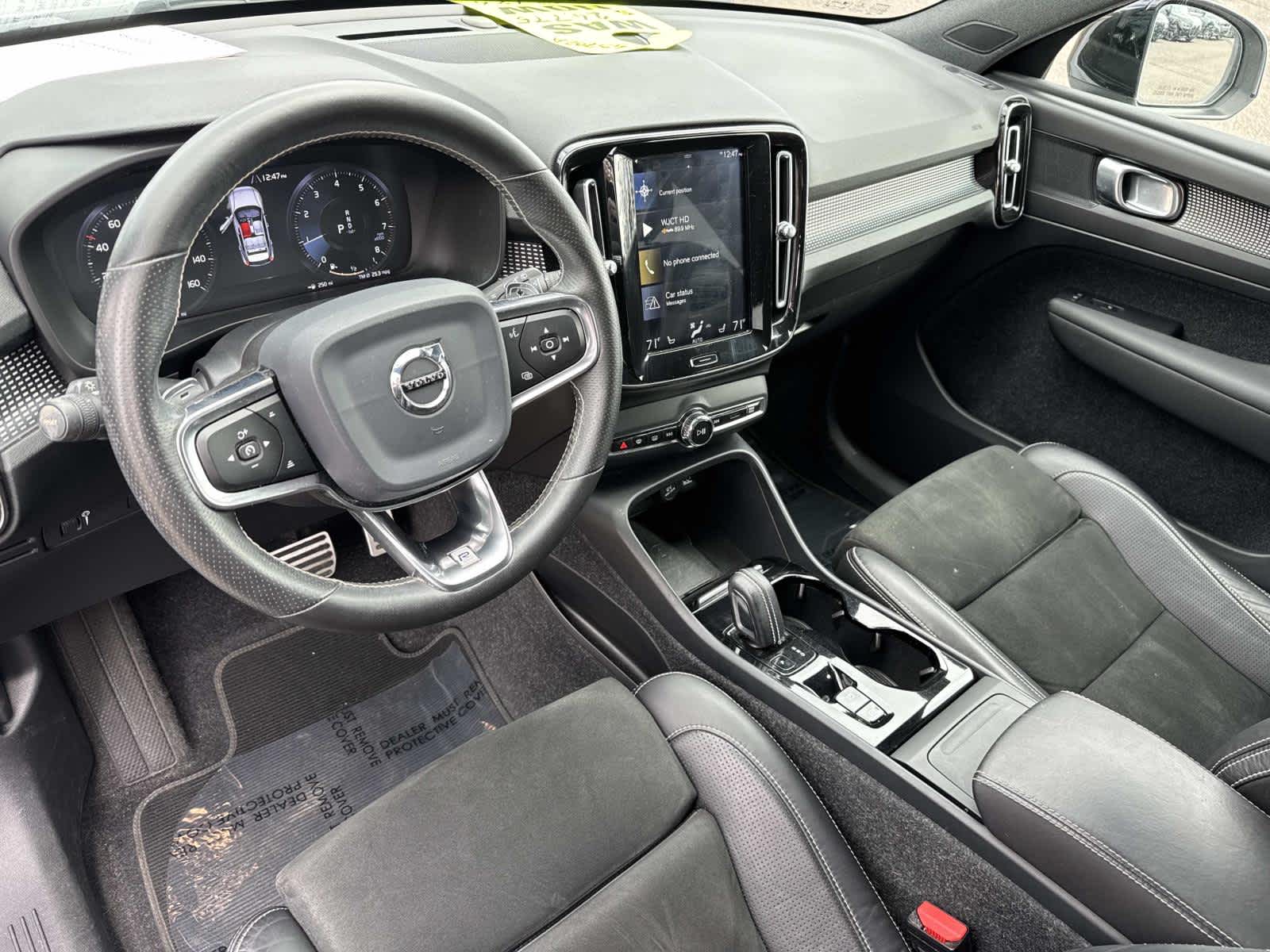 2020 Volvo XC40 R-Design