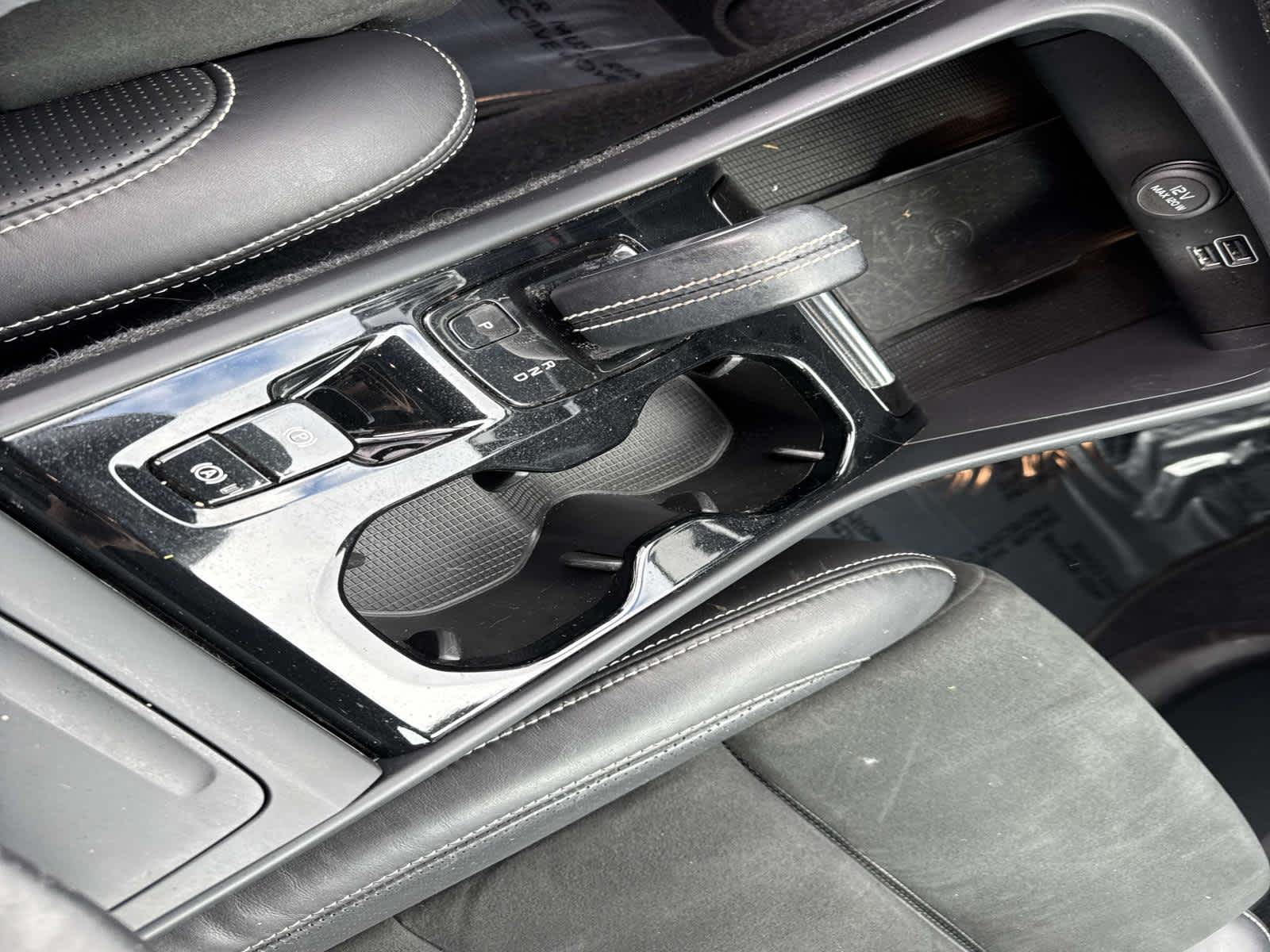 2020 Volvo XC40 R-Design