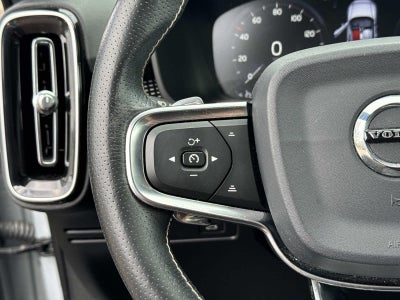 2020 Volvo XC40 R-Design