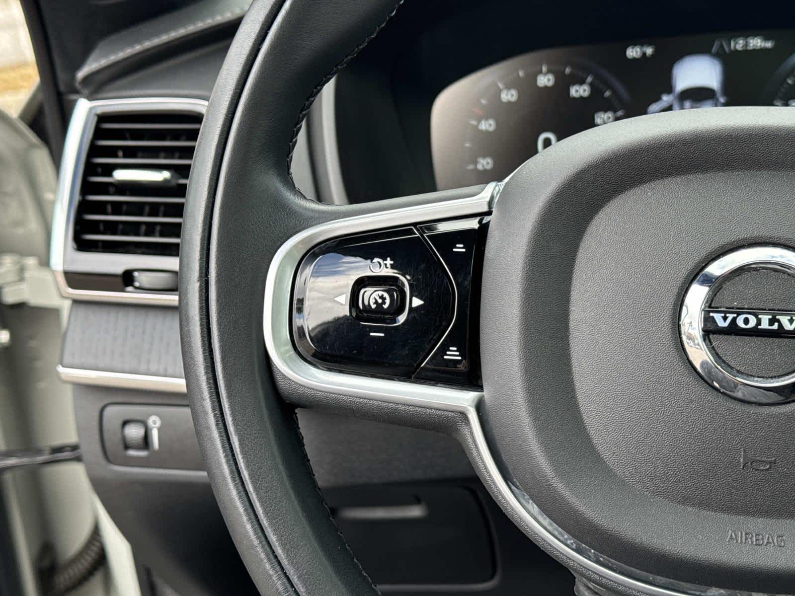 2022 Volvo XC90 Inscription