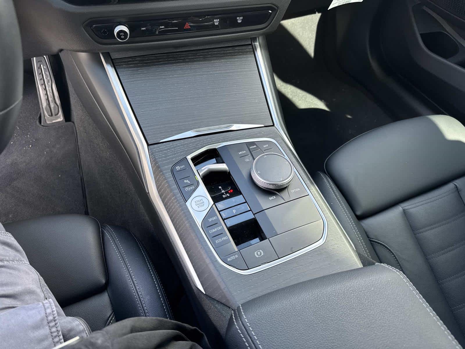 2025 BMW 3 Series 330i