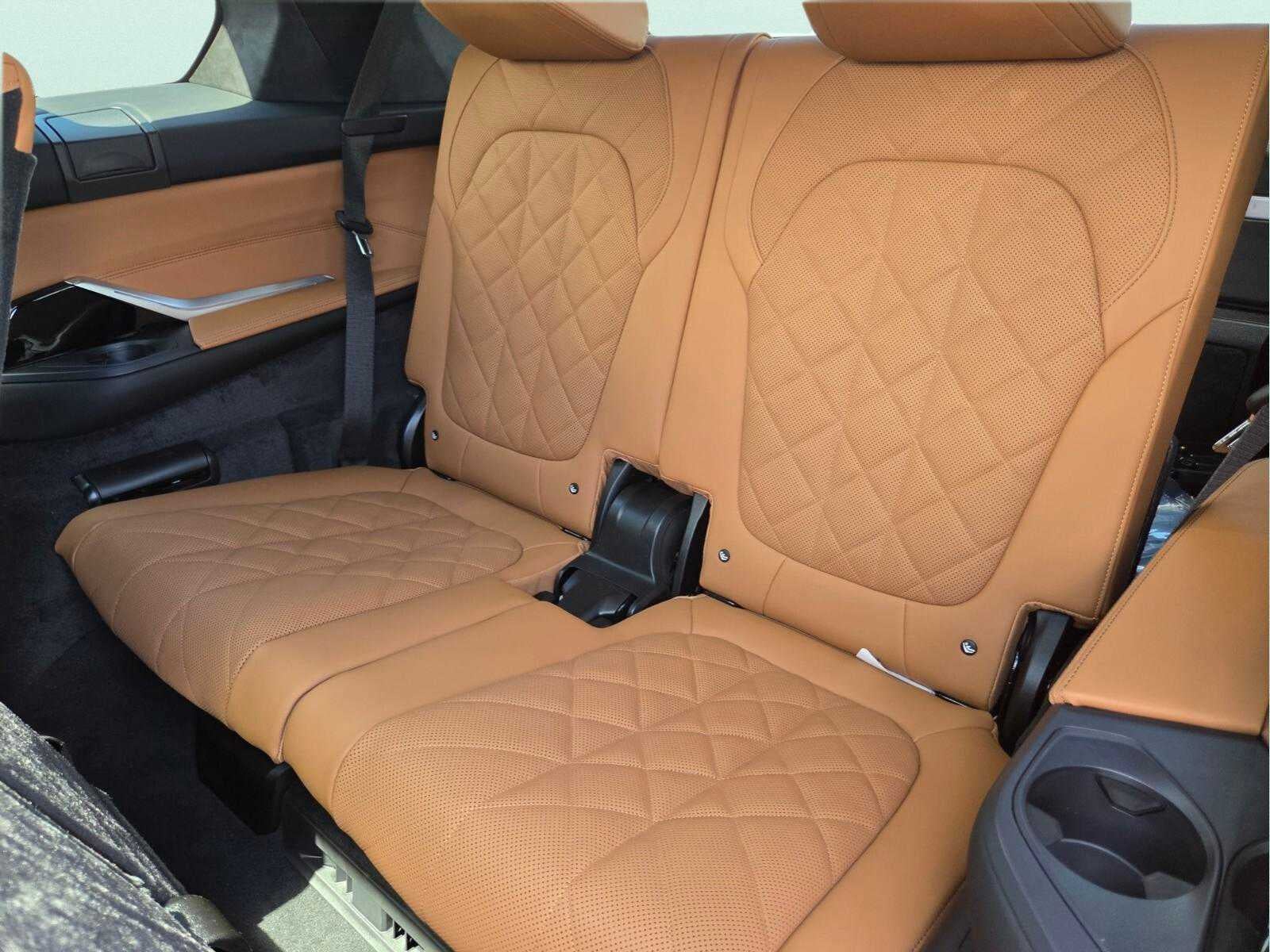 2027 BMW X7 xDrive40i xDrive40i
