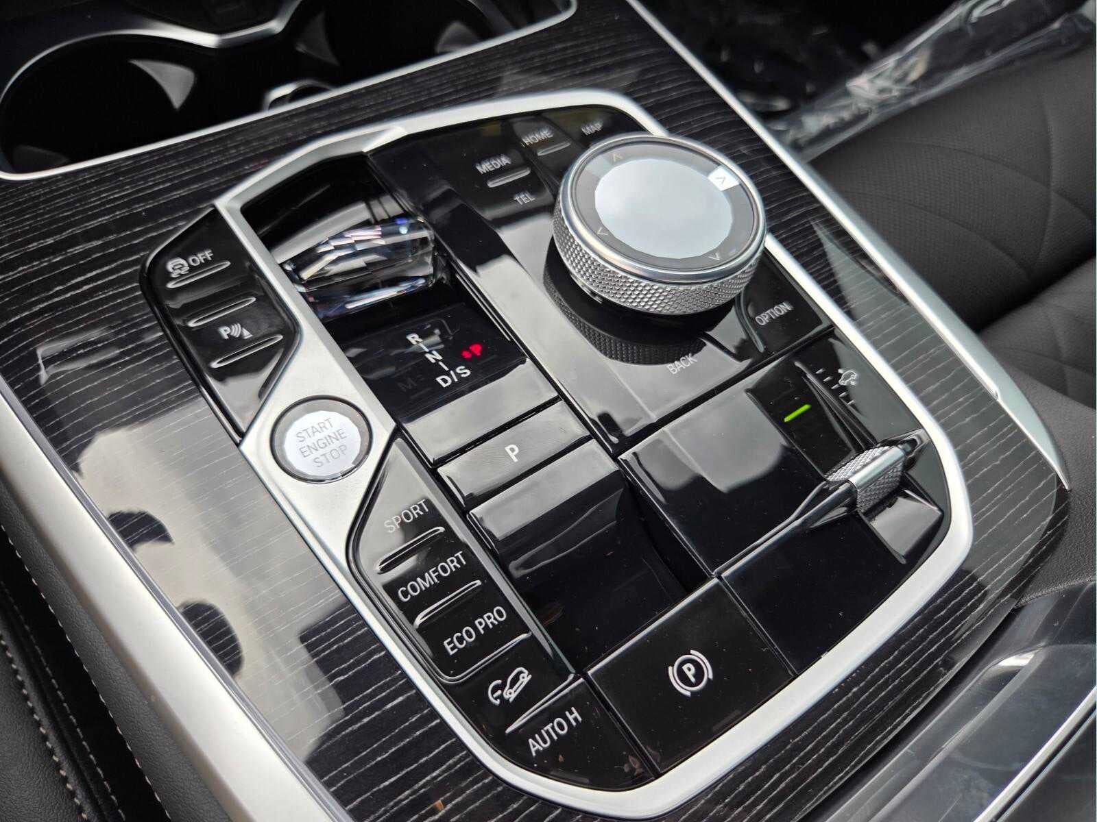 2027 BMW X7 xDrive40i xDrive40i