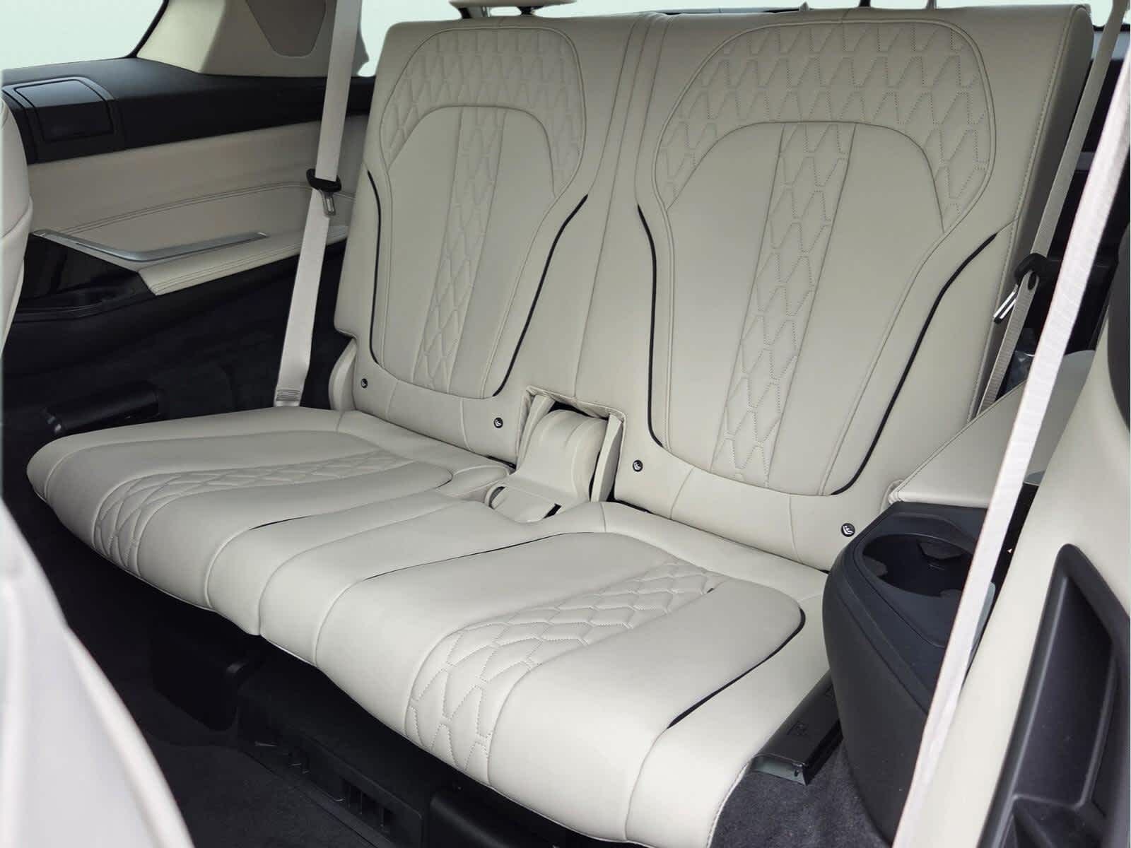 2026 BMW X7 xDrive40i xDrive40i