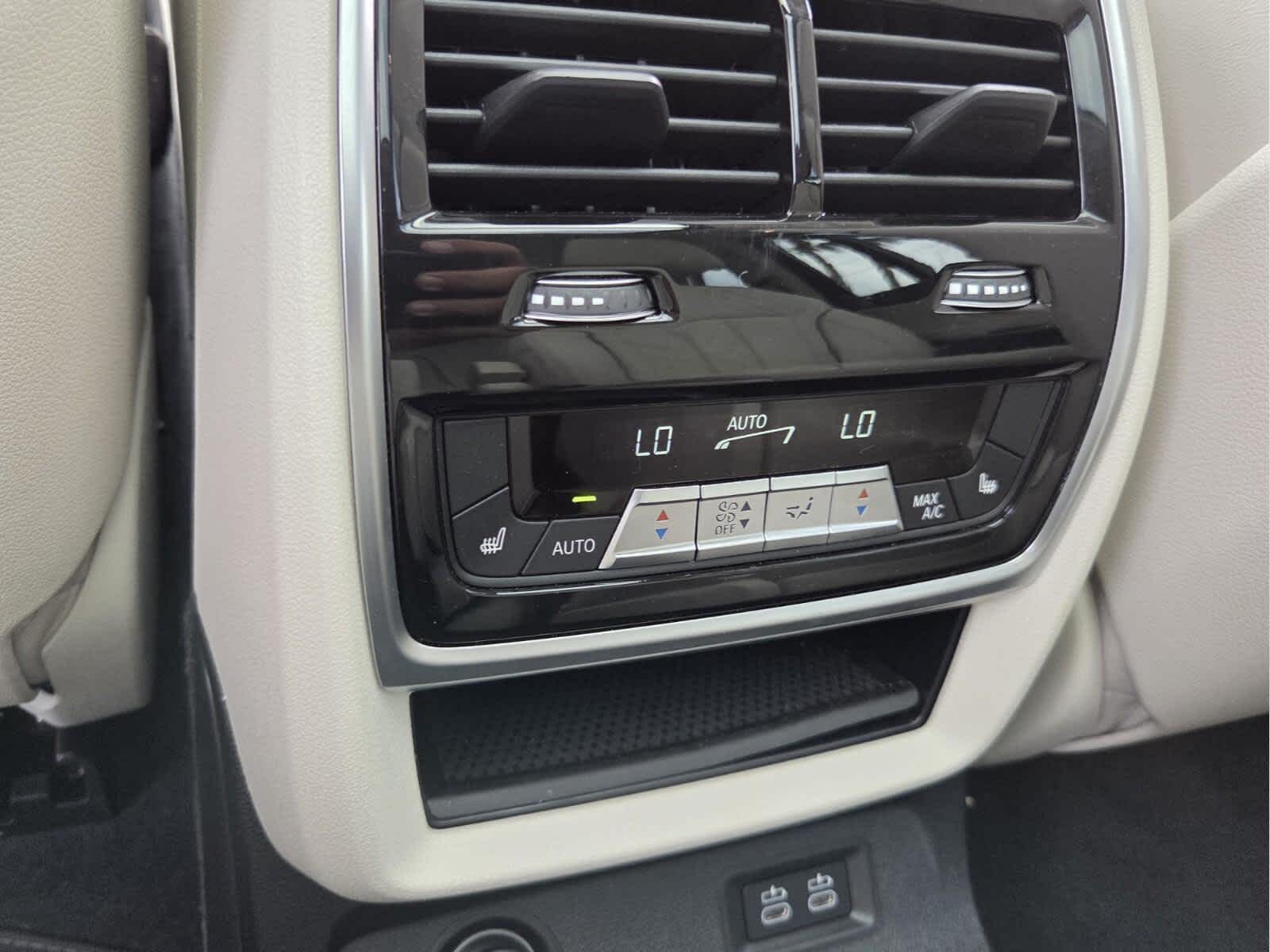 2026 BMW X7 xDrive40i xDrive40i