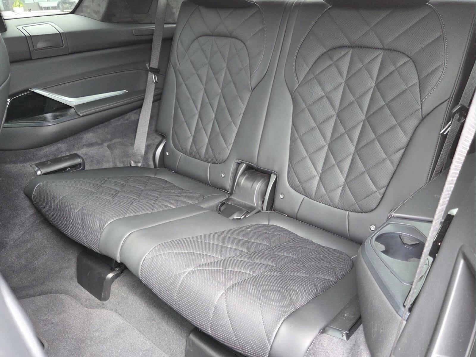 2026 BMW X7 xDrive40i xDrive40i