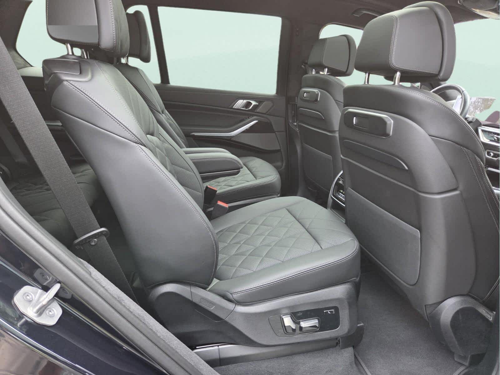 2026 BMW X7 xDrive40i xDrive40i