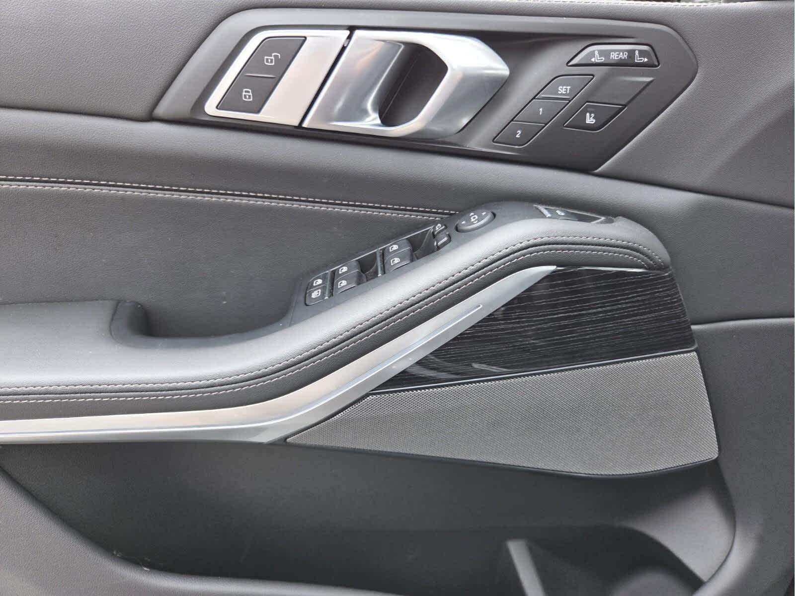 2026 BMW X7 xDrive40i xDrive40i