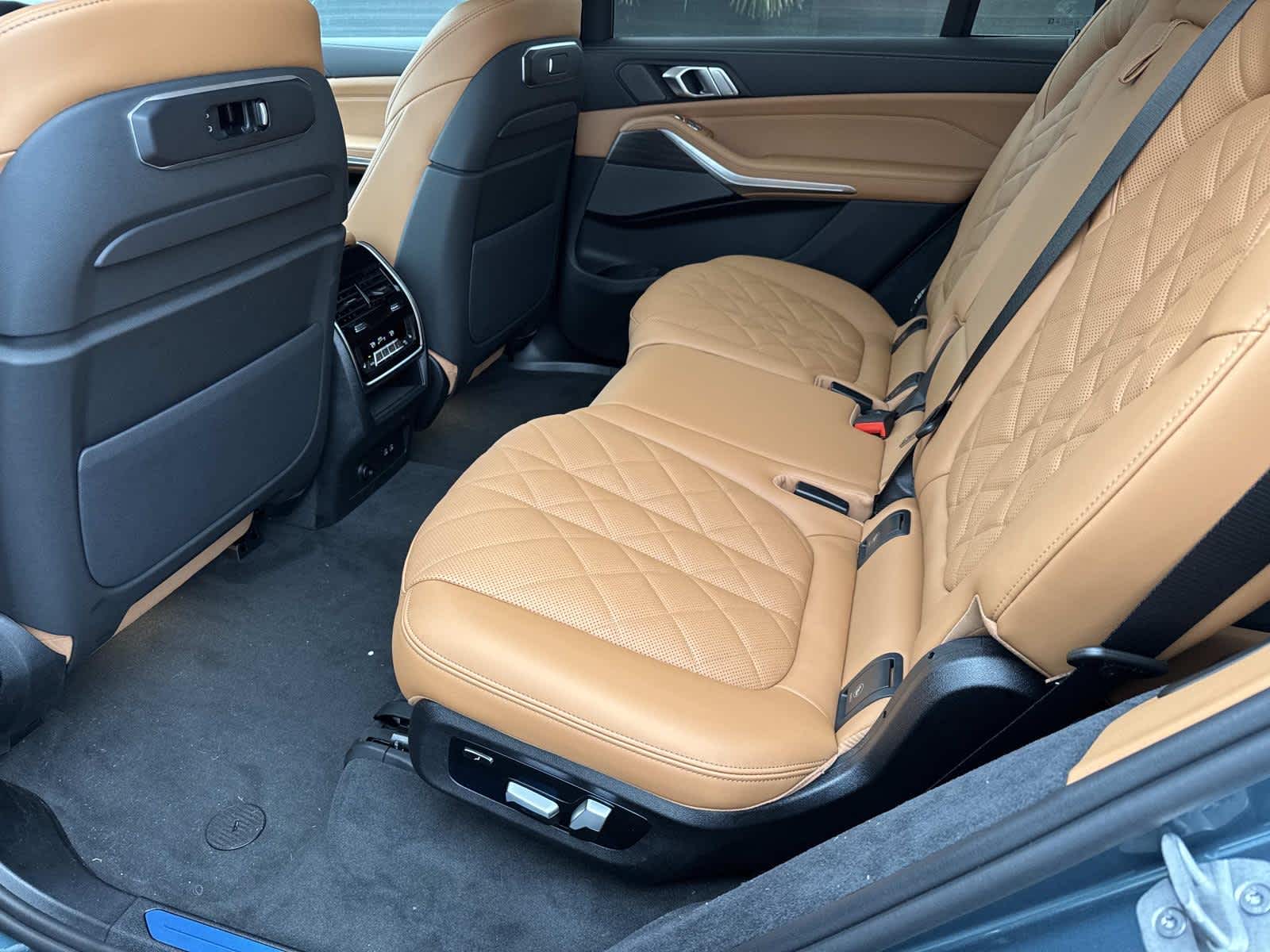 2026 BMW X7 xDrive40i xDrive40i