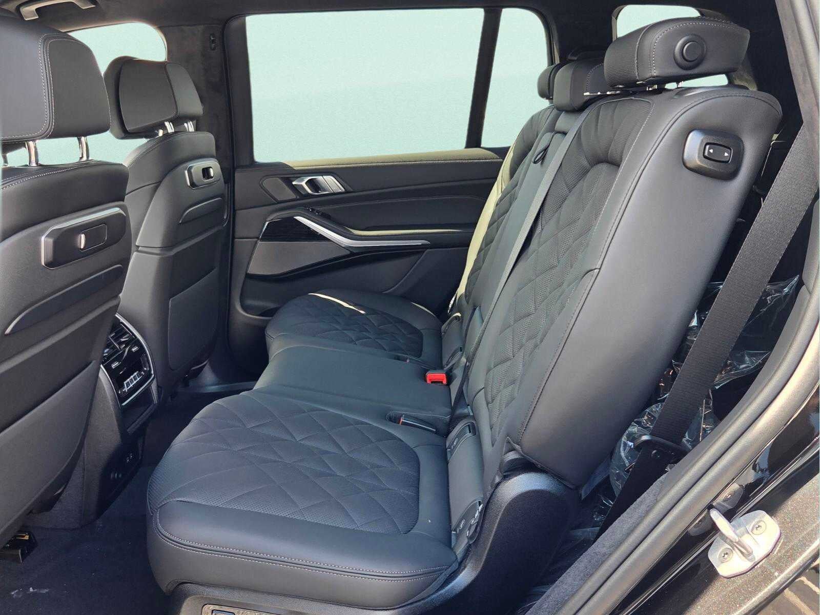 2027 BMW X7 xDrive40i xDrive40i